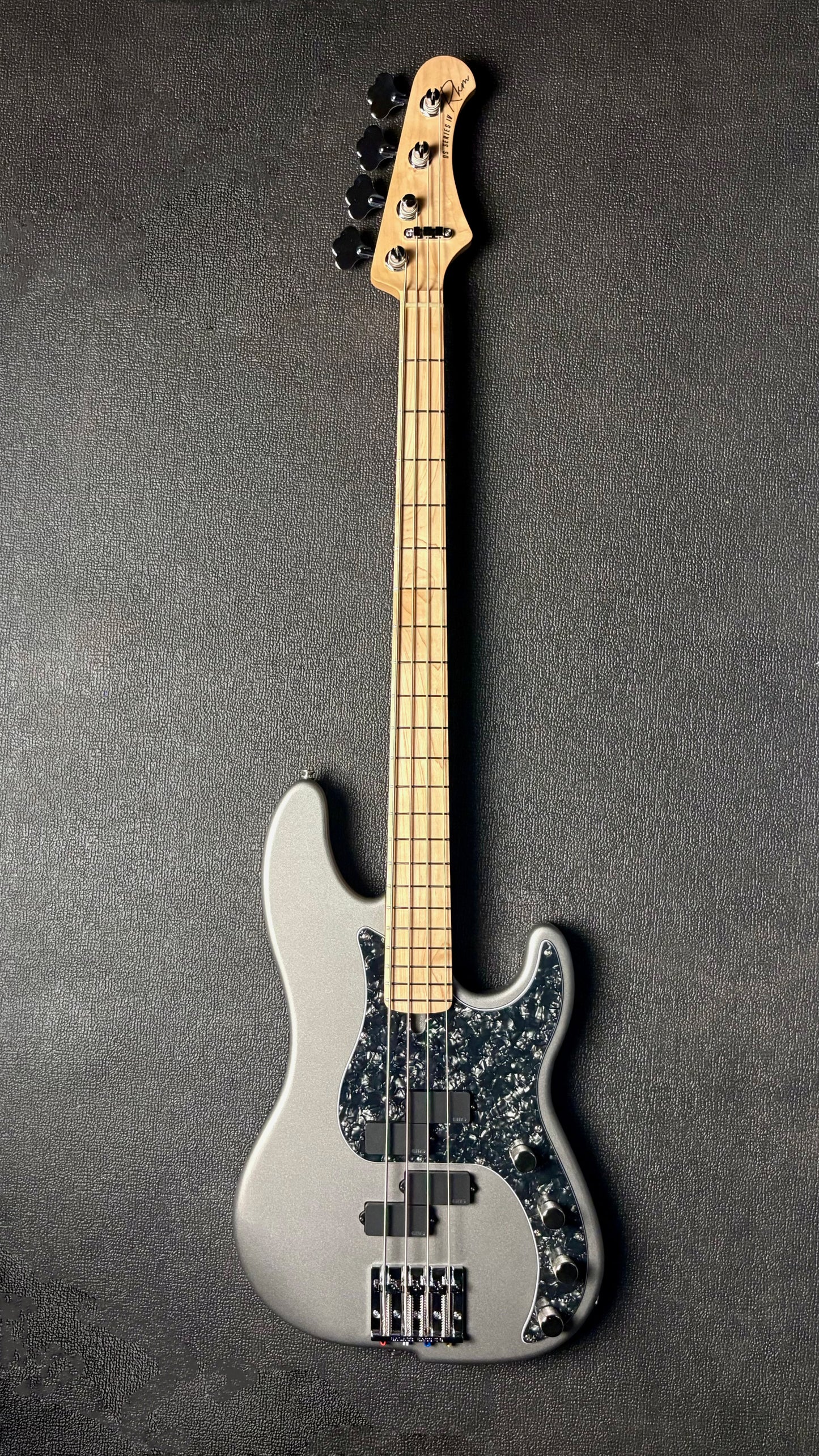 RKM DS4 — Double P4 · Silver Metallic