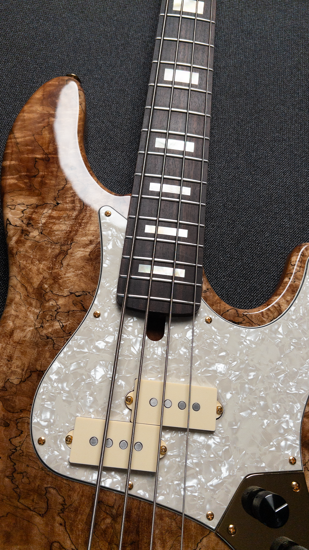 059 — RKM Custom Bass IV (Pre-Owned)